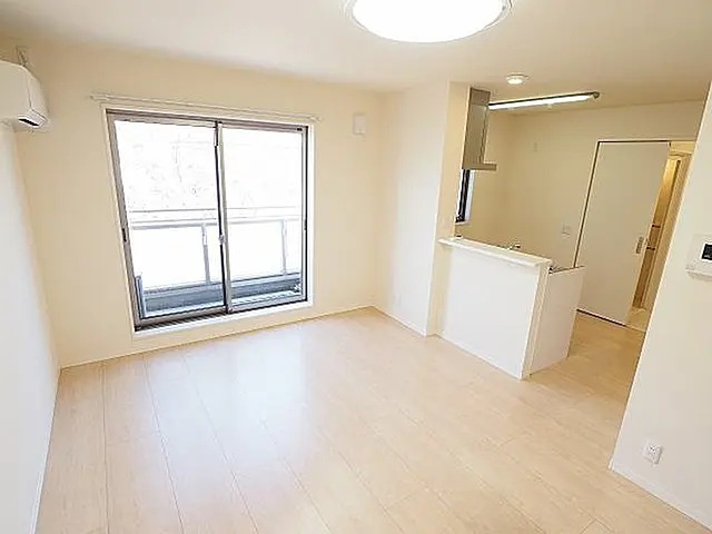 CERISE岡本（スリーズ岡本）の居間・リビング