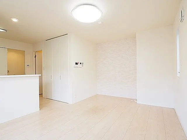 CERISE岡本（スリーズ岡本）の居間・リビング