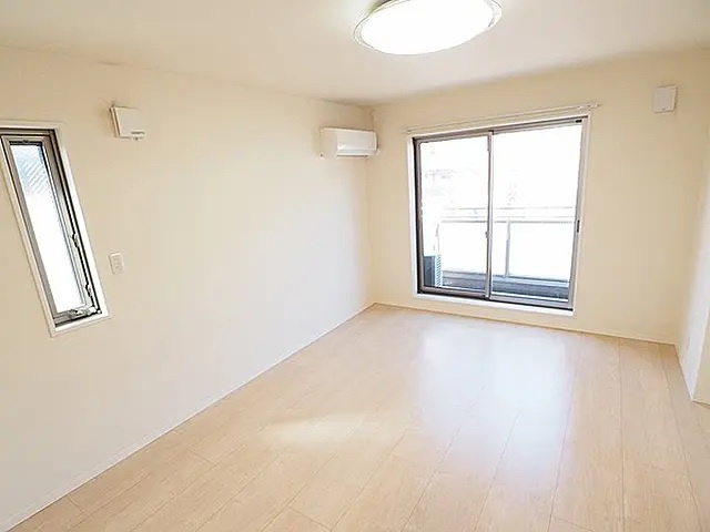 CERISE岡本（スリーズ岡本）の居間・リビング