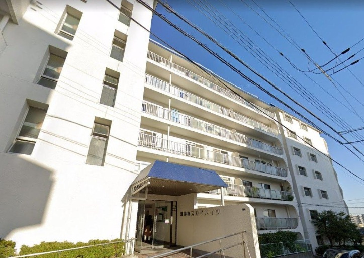 諏訪山スカイハイツの外観