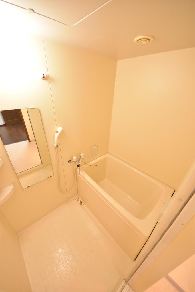 コミュニティ熊内の浴室