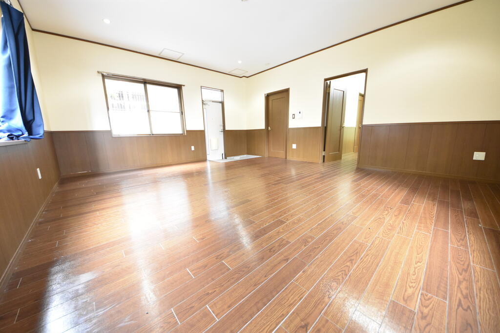 コミュニティ熊内の居間・リビング