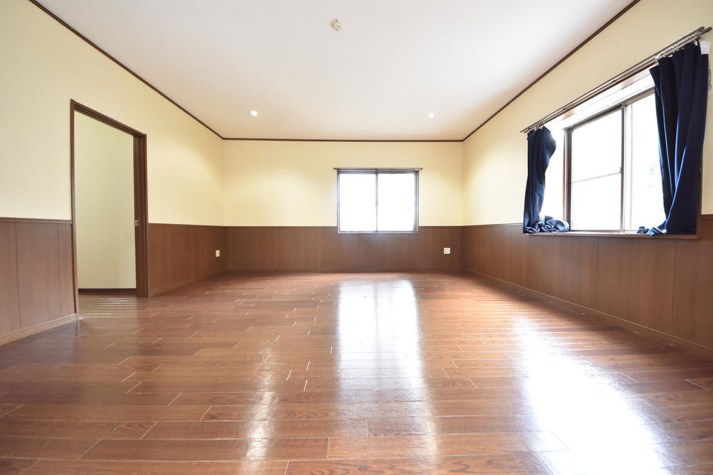 コミュニティ熊内の居間・リビング