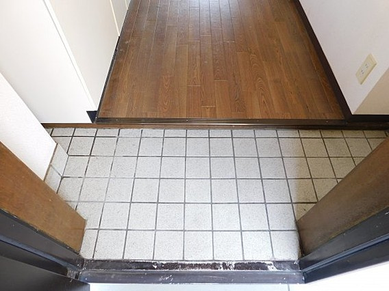 豊島マンションの玄関