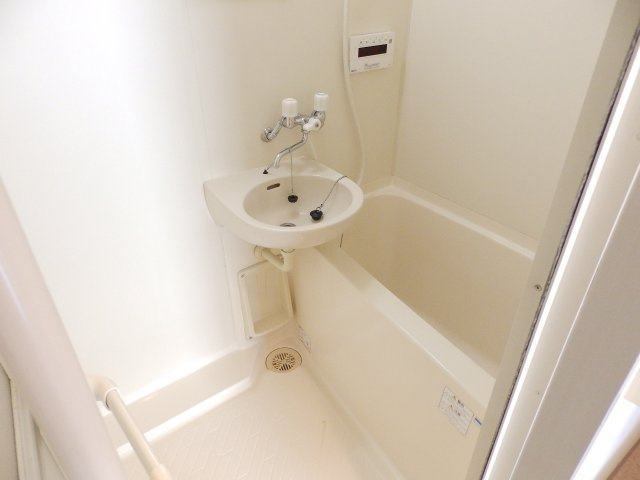 Ｋ＆Ｙコートの浴室