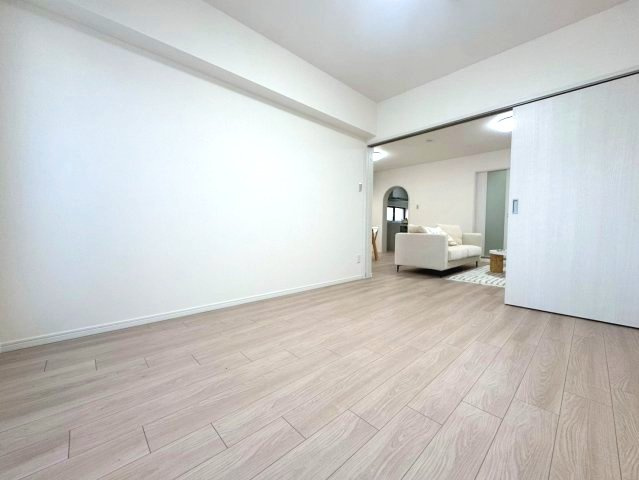 ロイヤル芦屋川の居間・リビング