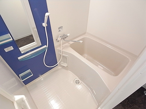 アドバンス三宮ラシュレの浴室