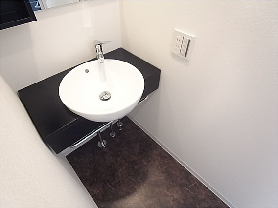 アドバンス三宮ラシュレの洗面所