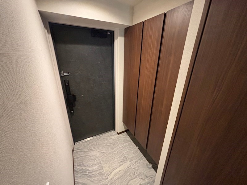 ワコーレ神戸本山中町の玄関