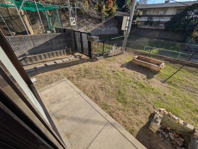 鴨子ケ原3丁目貸家の庭