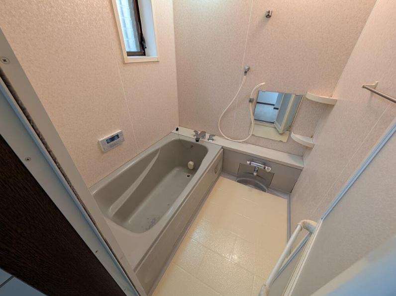 鴨子ケ原3丁目貸家の浴室