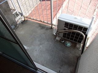 オオギビルのバルコニー