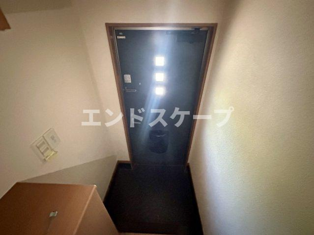 シャトー・カルムの玄関|高崎、前橋のお部屋探しはエンドスケープまで！お客様の理想お聞かせ下さい♪