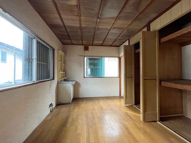 楠風台貸家の居間・リビング