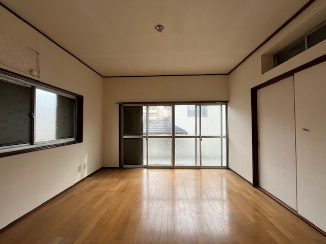 楠風台貸家の居間・リビング