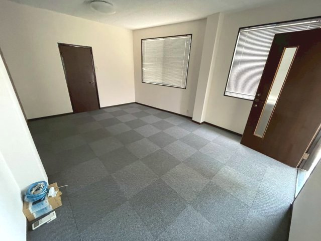 百船町1棟貸事務所の内装