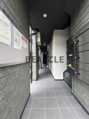 【エントランス】 | サンロイヤル深草