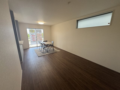 【居間・リビング】 | うるま市高江洲（全3棟） | 1号棟　LDK17.2帖♪