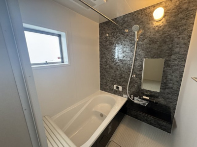 【浴室】 | うるま市高江洲（全3棟） | 1号棟　浴室換気乾燥機付き♪