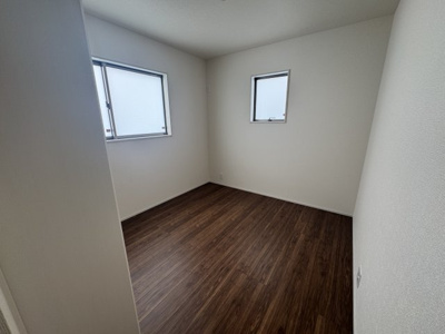 【洋室】 | うるま市高江洲（全3棟） | 1号棟　洋室5.3帖＋CL付き♪