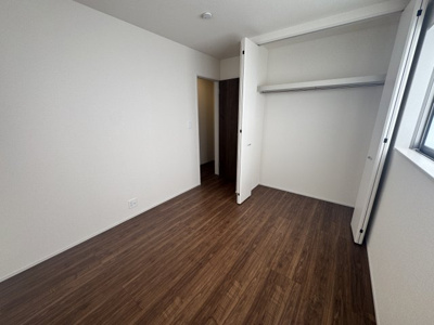 【洋室】 | うるま市高江洲（全3棟） | 1号棟　洋室5.3帖＋CL付き♪