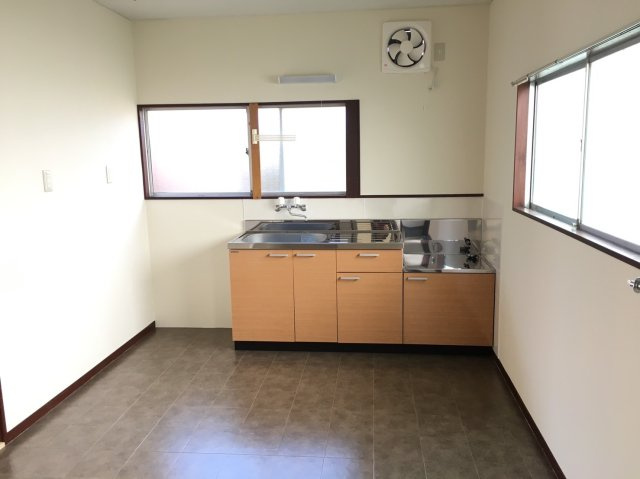 桐生市広沢町５丁目の一戸建ての居間・リビング|現状有姿です