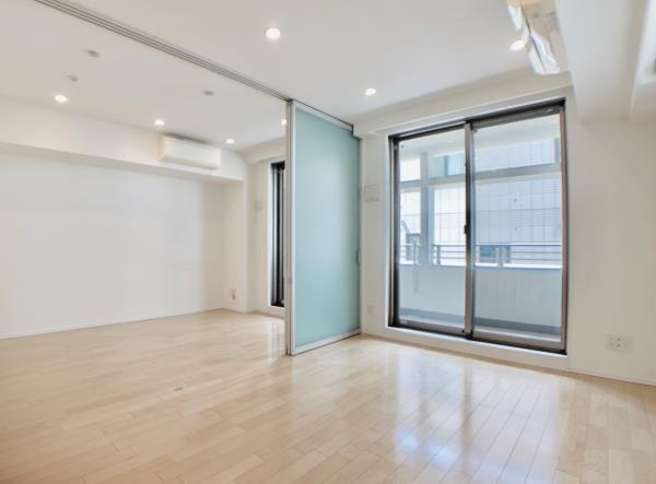 アパートメンツ三田の居間・リビング