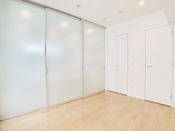 アパートメンツ三田の居間・リビング