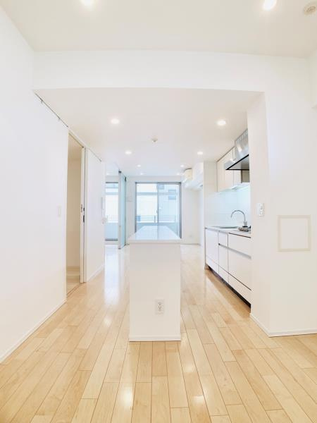 アパートメンツ三田の居間・リビング