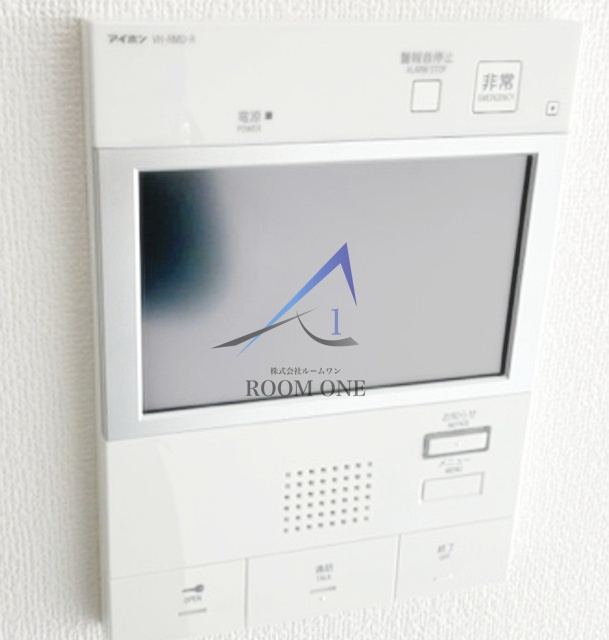 プレール・ドゥーク川崎Ⅲのセキュリティ|モニター付きインターホンです。