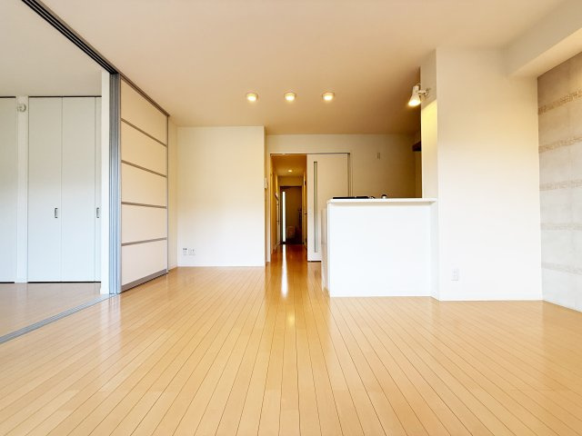 シャーメゾン中久万の居間・リビング