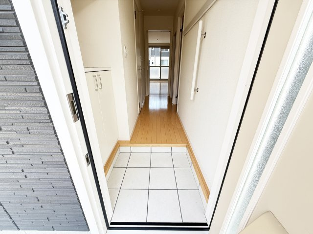 シャーメゾン中久万の洋室