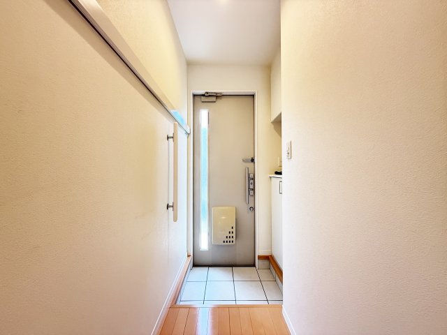 シャーメゾン中久万の玄関