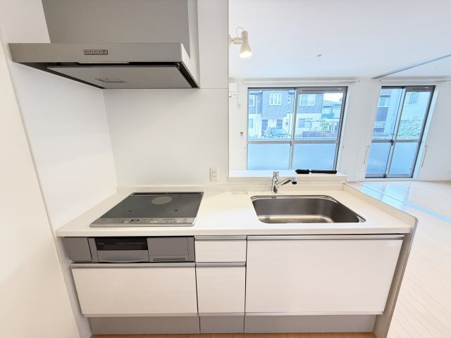 シャーメゾン中久万のキッチン