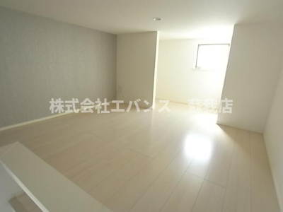 【寝室】 | クレマチス本千葉 | 使い勝手のいい寝室です