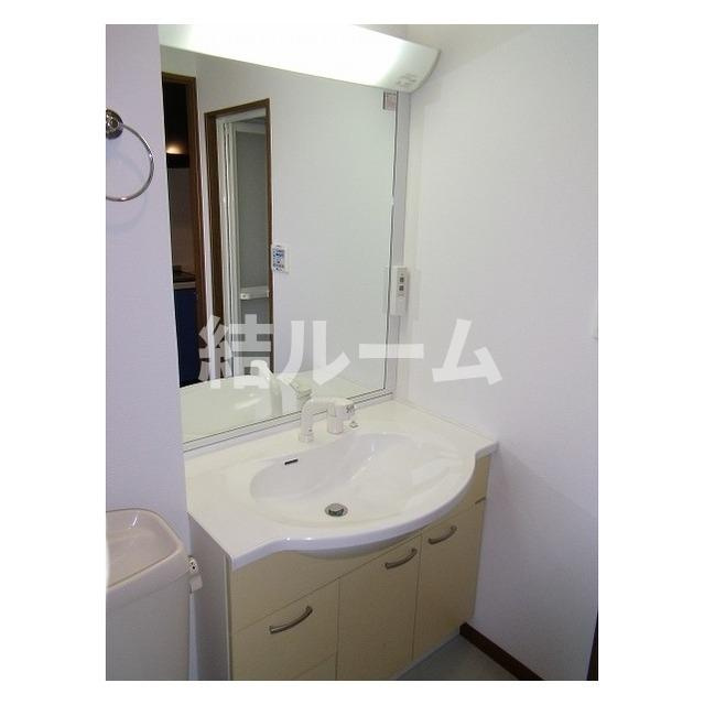 練馬区桜台５丁目のアパートの洗面所