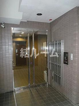 練馬区練馬１丁目の賃貸マンションのエントランス