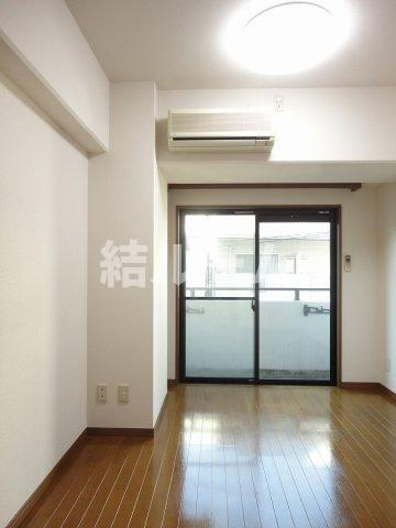 練馬区練馬１丁目の賃貸マンションの居間・リビング