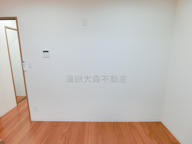 第75シンエイビルのキッチン|キッチン冷蔵庫置き場