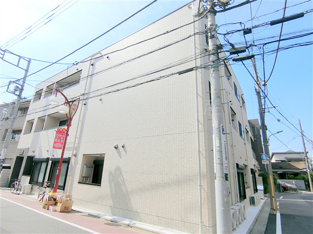 第75シンエイビルの外観