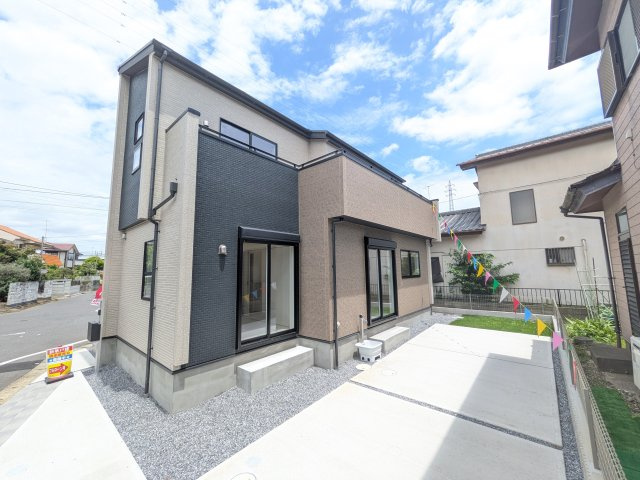 龍ケ崎市姫宮町　新築戸建の外観|【月々5万円台〜】
写真だけでは伝わらない快適さを、ぜひ現地で体感しませんか？
即日見学可能です！平日のご案内も可能です♪
お気軽にお問合せください！

