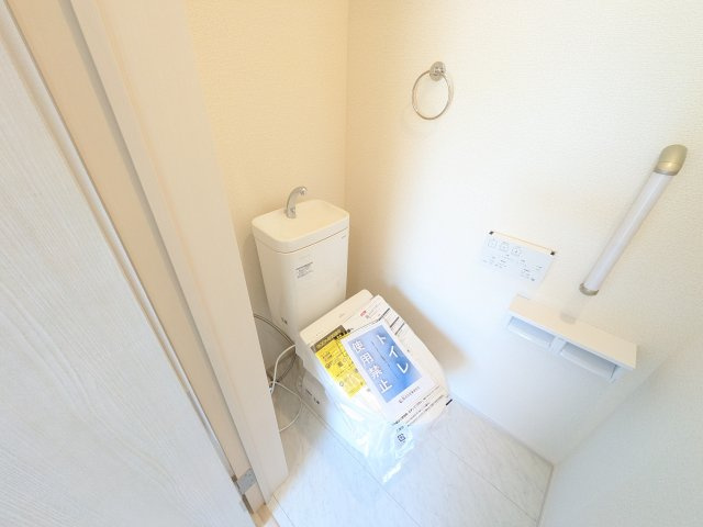 龍ケ崎市姫宮町　新築戸建のトイレ|高い節水性能で、水道代を大幅にカット。環境とお財布に優しく、家計をしっかりサポートします。