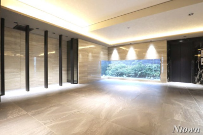 【ロビー】 | S-RESIDENCE鶴舞Ⅱ | 落ち着いたロビーです