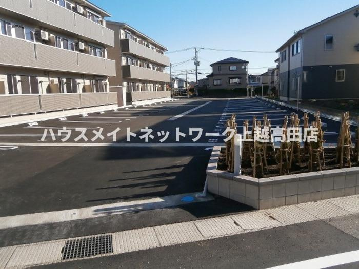 グランシャリオ Ａ棟の駐車場|駐車場