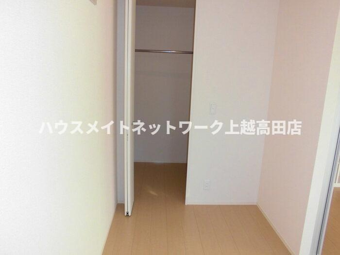グランシャリオ Ａ棟の収納|ウォークインクローゼット