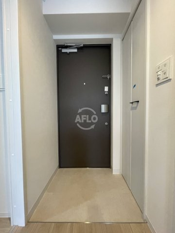 Louis Residence弁天町　弁天小学校の玄関|Louis Residence 弁天町　玄関