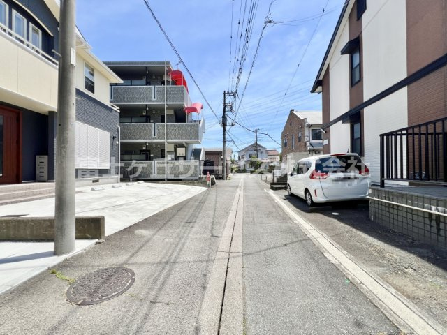 【前面道路含む現地写真】 | 三島市徳倉4丁目 新築一戸建て | 前面道路含む現地写真です