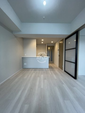 Louis Residence弁天町　弁天小学校の居間・リビング|Louis Residence弁天町　リビング