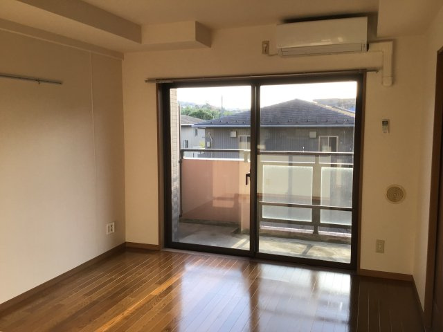 グランドゥール新家の居間・リビング|※現況有姿となります。