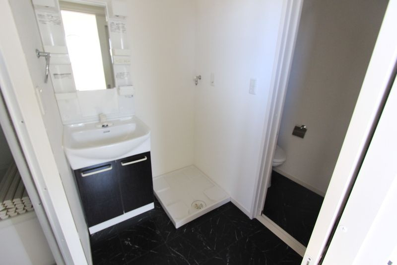 フォレリアの独立洗面台